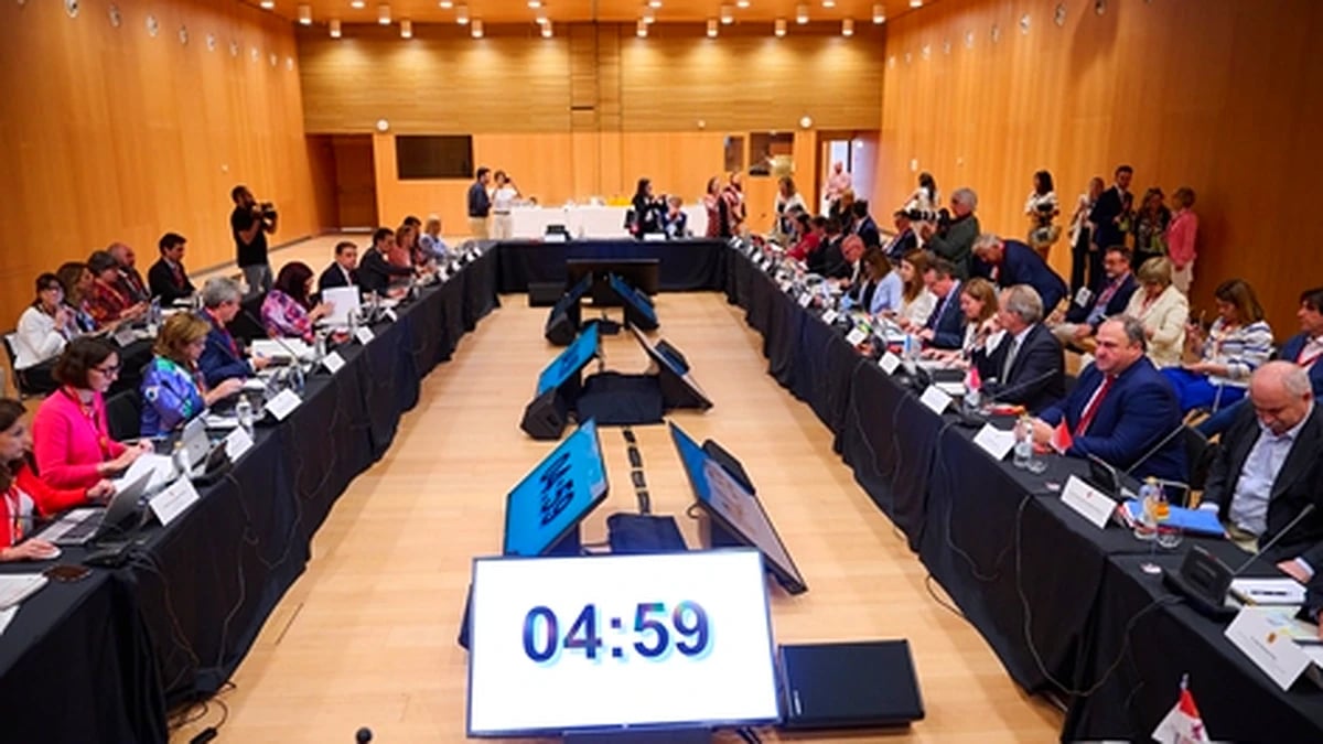 El ministerio y las comunidades autónomas elaborarán un catálogo de medidas para fomentar el relevo generacional en el sector agrario
