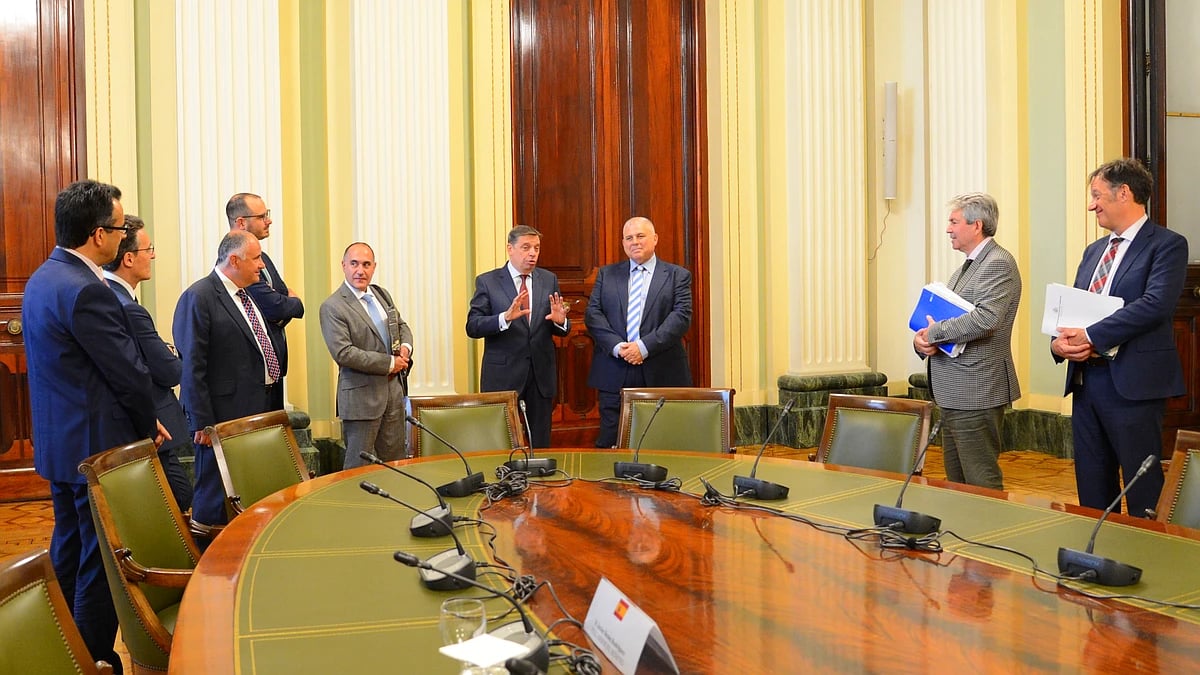 El ministro maltés Antón Refalo muestra interés por el sistema de seguros agrarios español