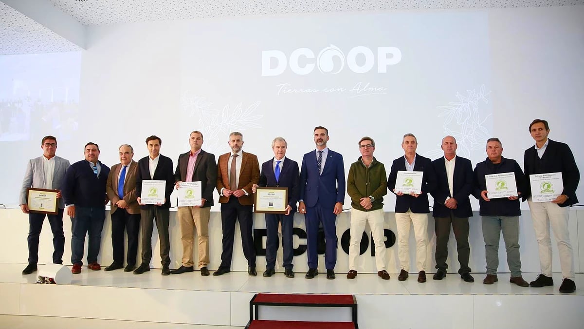 Fernández-Pacheco preside los XXVIII Premios Dcoop a la Calidad del Aceite y subraya la apuesta por la sostenibilidad de la cooperativa malagueña