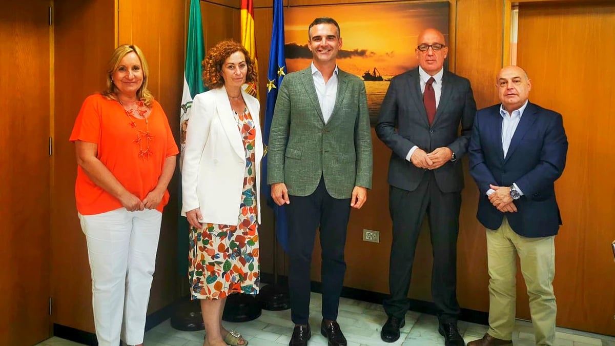 Junta y Clúster Marítimo-Marino trabajan en nuevas acciones para una Andalucía líder en economía azul