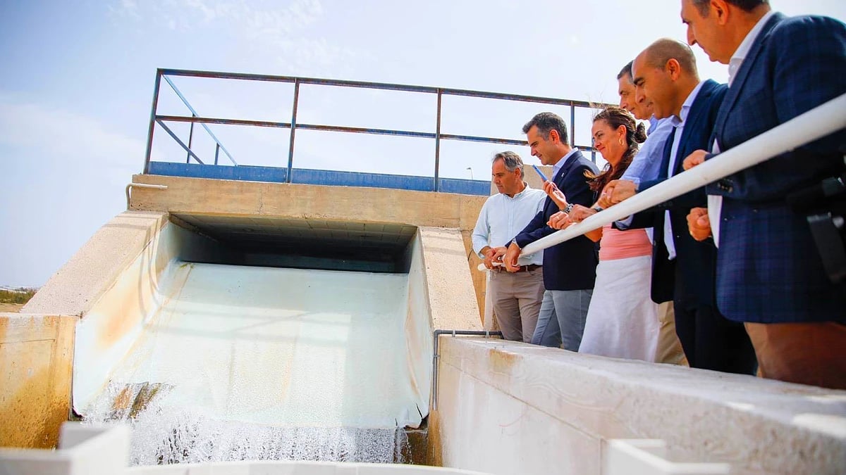 La Junta colabora con los regantes y Aqualia para que la desaladora ‘Mar de Alborán’ incremente su producción de 5 a 20hm3 el próximo verano