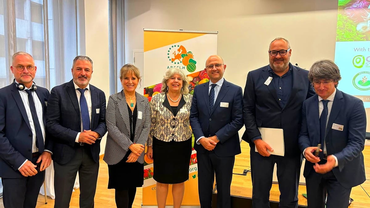 La Junta participa en Bruselas en un foro de debate sobre el futuro del sector hortofrutícola