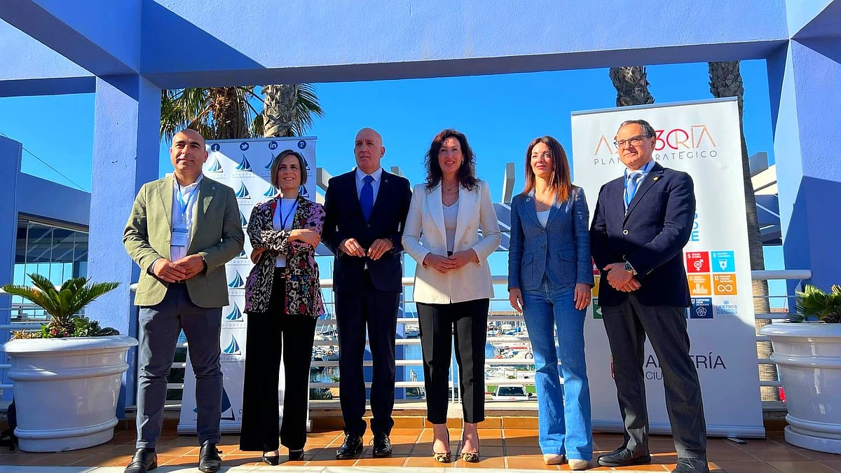 La Junta reafirma en Almería y ante el sector el liderazgo de Andalucía en economía azul sostenible